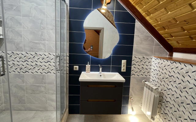 Zamok U Khudozhnika Guest House