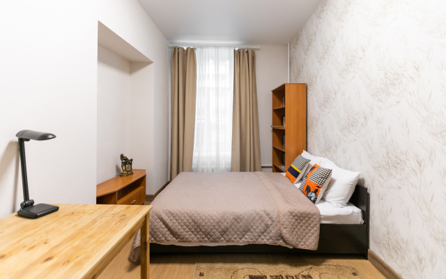 V Aptekarskom pereulke Flat
