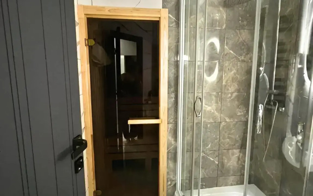 Апартаменты Белая студия