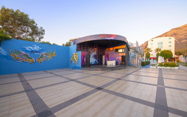 Armas Beach Hotel