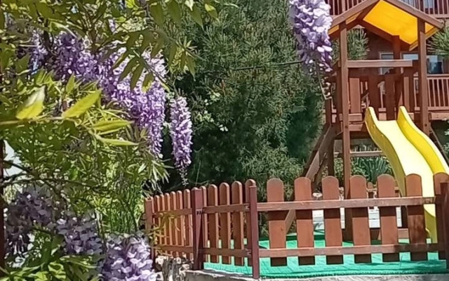 Kaplya Yantarya Guest House