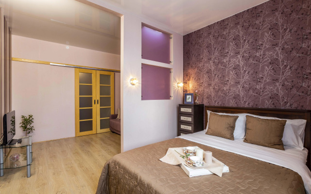 Квартира 1-комнатные BeGuest возле метро Ботаническая для 4х гостей