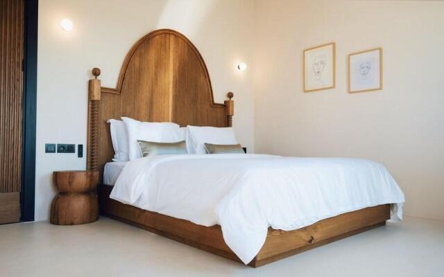 To Be Social House Hotel