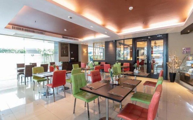 Отель Admiral Premier Bangkok