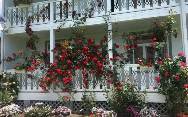 Курортный отель San-Lora
