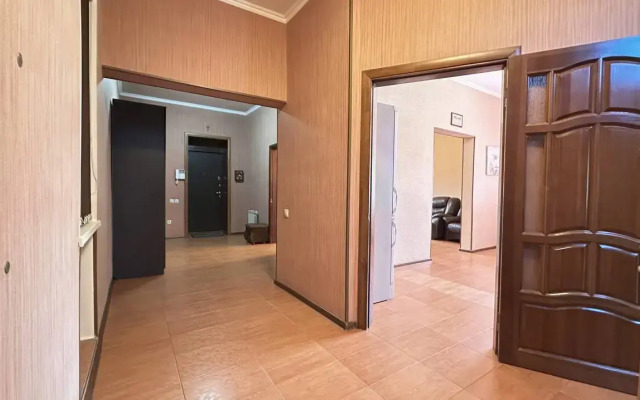 S Basseynom Private House