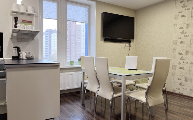 Yevro 3ka Nevabed V Neboskrebe Flat