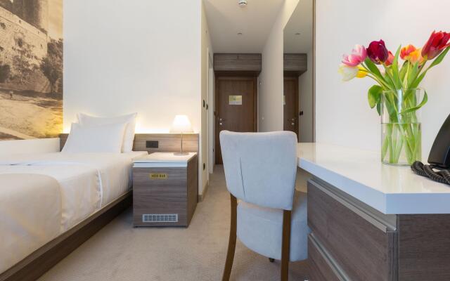 Hotel Royal Inn