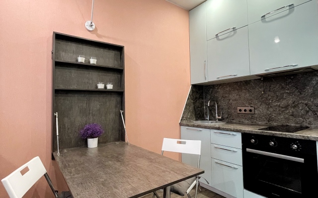 S Vidom Na Chashu Flat