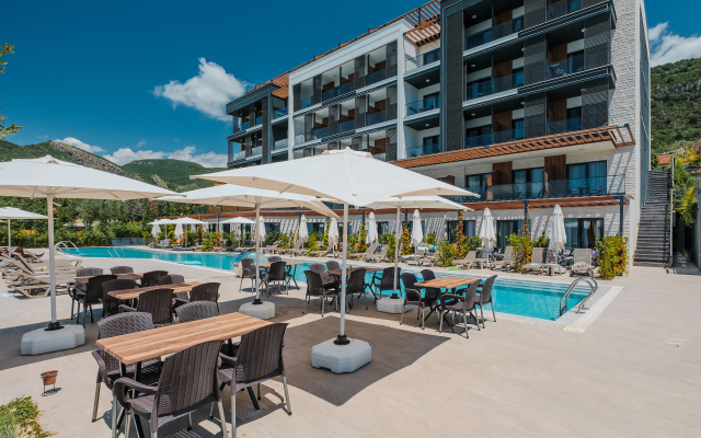 Montenegro Lodge Apartments