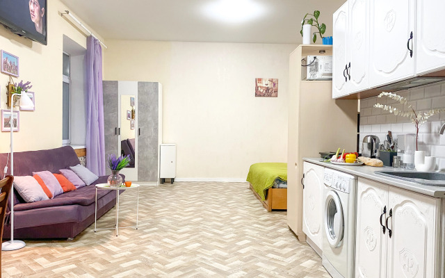 Happiness Live in the center of Sevastopol Apartment