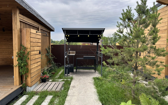 Частный дом Барнхауз с сауной и уличным джакузи