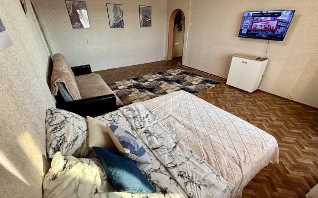 Tryohkomnatnaya v Kalinince Flat