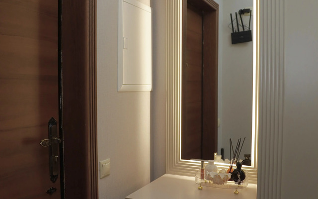 Kavkazskaya 18 Flat