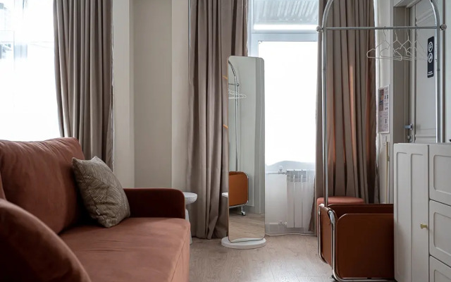 Апартаменты с дизайнерским ремонтом на центральной улице (до 4х гостей)