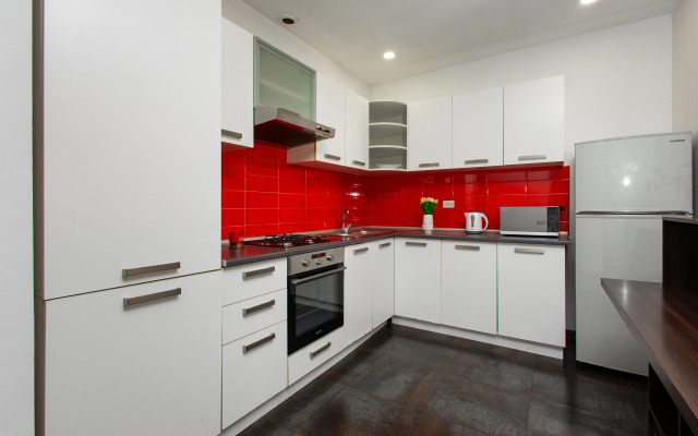 2-K v Novostroyke, Ulitsa In Yerevantsu, Hh399 Flat