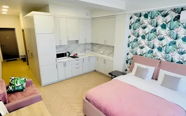 Apartamenty Uyutnaya 3kh Mestnaya Studiya S Balkonom Flat