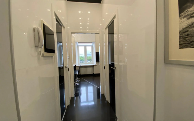 Dizaynerskaya V Tsentre Yaroslavlya Flat