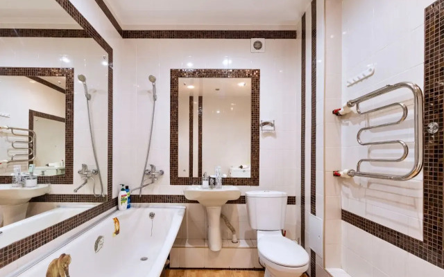 Na Vladimirovskoy 21 Flat