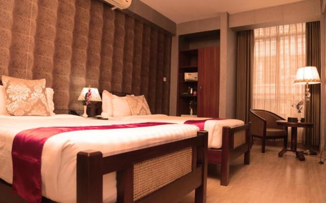 Отель Civic Inn