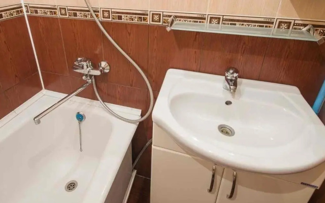 AppartDeLuxe na Ulitse 78-y Dobrovolcheskoy Brigady 21 Flat