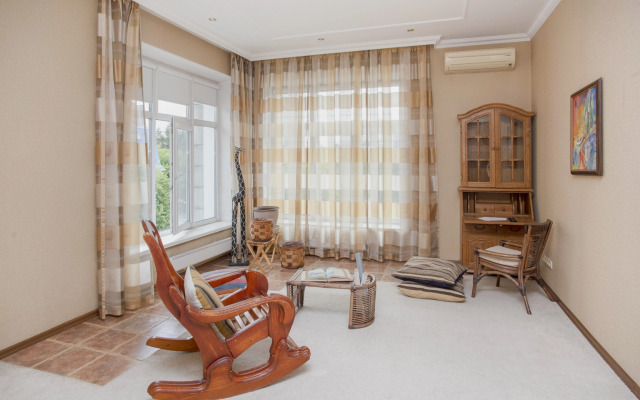 Квартира Большая у НОВАТа