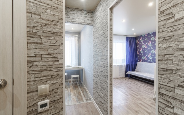 Ne Vopros u zhd i avto vokzala Flat