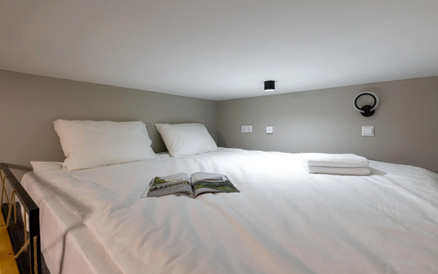 Апартаменты на Блохина 12