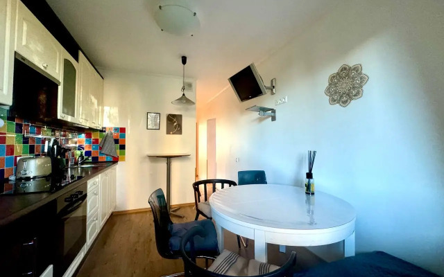 Holmy Nahimovsky Apart Flat