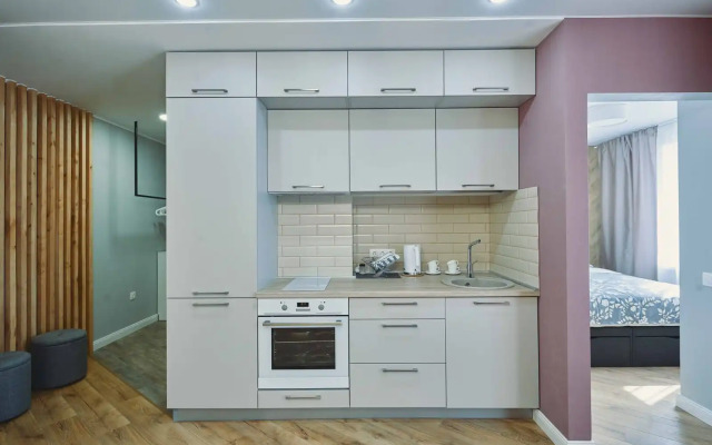 V Tsentre Bresta Flat