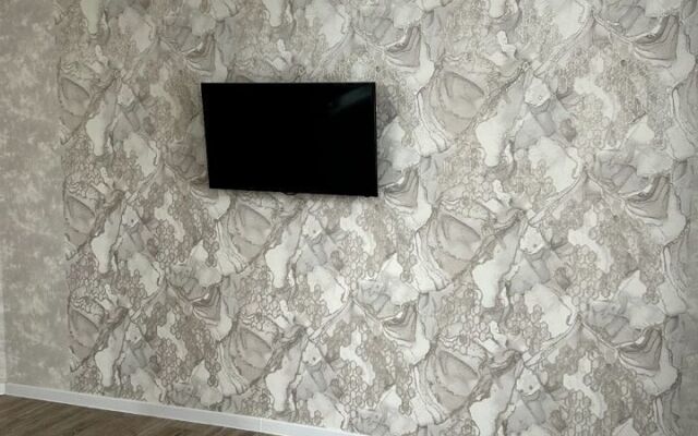 Na Ulitse Latysheva 3l Flat