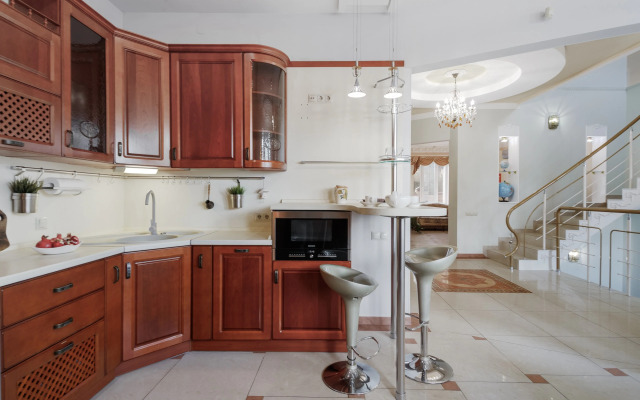 Вилла Дом 520кв на 8-х сотках