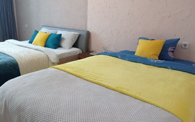 Live-In-Comfort Na Tvorchestva 3 Flat