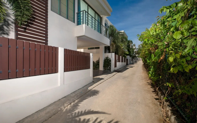 Raja 4BR Private Pool Villa