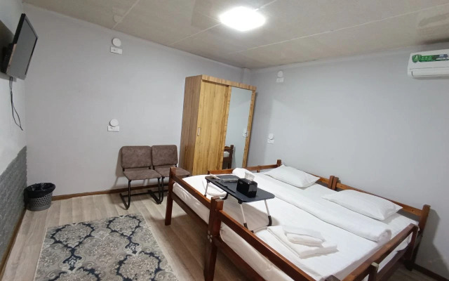 Хостел Caravan Hostel