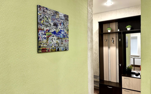 Квартира трехкомнатная рядом с ТЦ Тополь Cети апартаментов На время