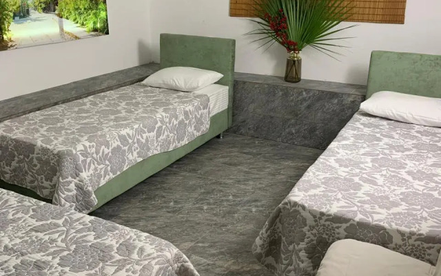Taunkhaus 6-Mestny s Personalnym Basseynom i Baney Guest House