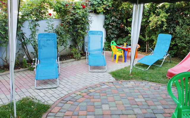Taunhaus so svoim dvorom Kubanskij Dvorik 1 Private house