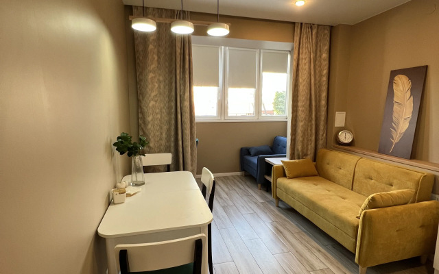 Uyutnoye gnezdyshko na Zapadnom plyazhe Baltiki Flat