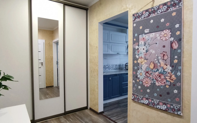 Komfortnaya U Korolevskikh Vorot Flat