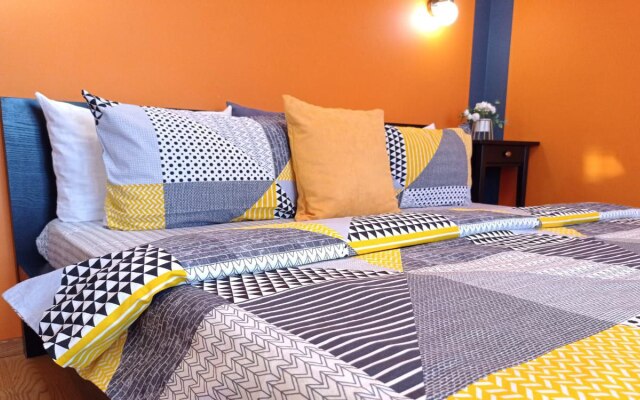 Yevro-apartamenty Lora Home na Yuzhnoy Apartments