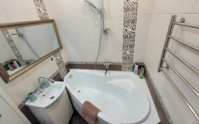 Sibir house v tsentre naberezhnoy 13 Flat