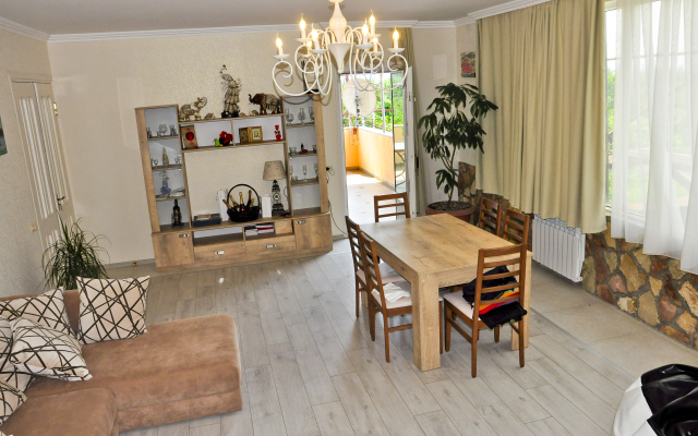 Zau Villa Hotel