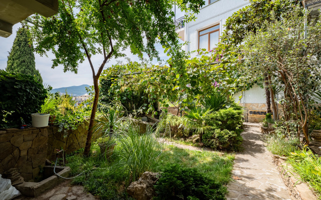 Na ulice Nagornaya 5 Apartments