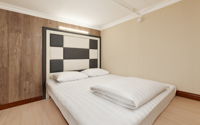 Shodnenskaya Crocuss Mini-Hotel