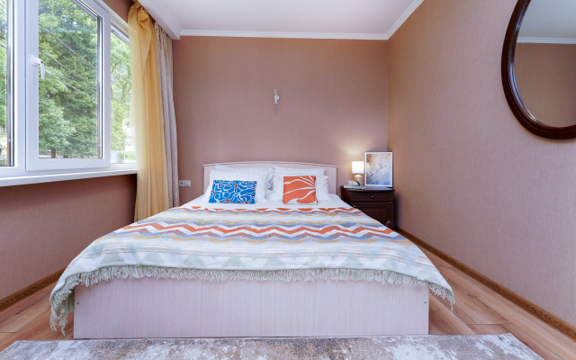 Апартаменты Гости-24 на Крымской