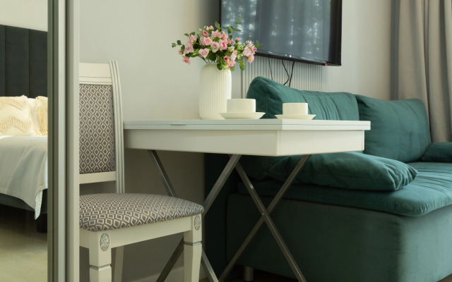 Poslednij Etazh Leta - Stilnaya Studiya u Morya v Sochi (Ashe) Apartments