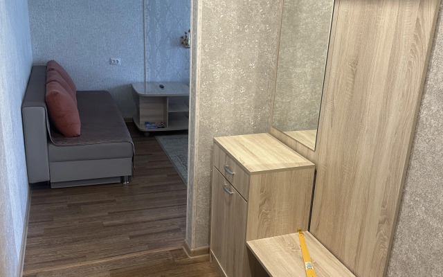 Na Bulvare Rybatskoy Slavy Flat