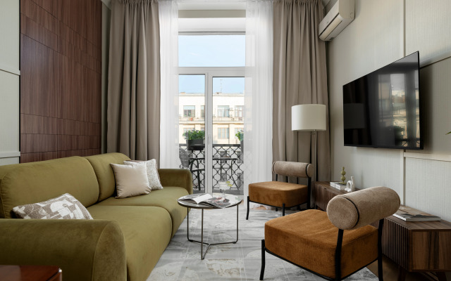 Квартира Видовая Трехкомнатная с Эркерным Балконом