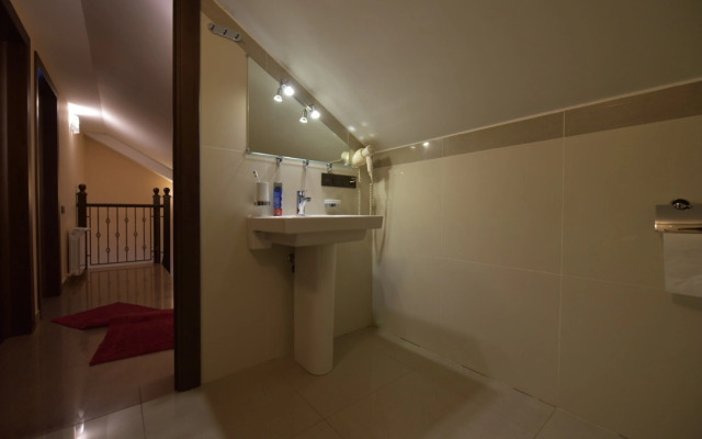 Частный дом Коттедж 3-х этажный